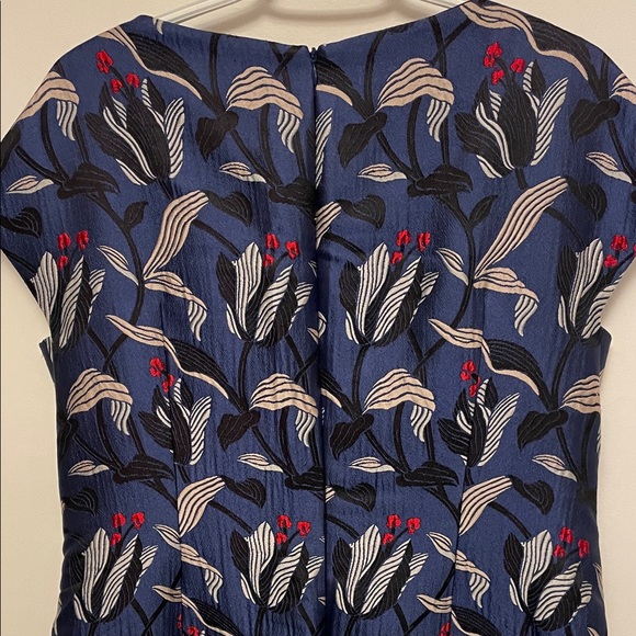 Escada Floral Dress With Statement Neckline Size 44 - Picture 9 of 15